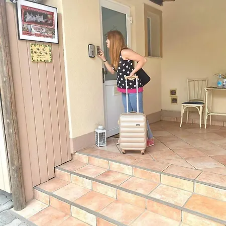 Kis Szarcsa Vendeghaz בית הארחה 3*