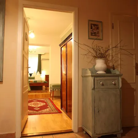 Kis Szarcsa Vendeghaz